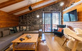 Lucnica Apartments Tale